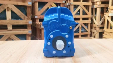 Motor giảm tốc tải nặng trục song song 15kw 20Hp 3