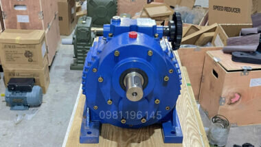 Bộ điều chỉnh tốc độ motor 1.5kW 2Hp loại chân đế