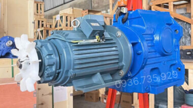 Motor giảm tốc có phanh 11kW 15Hp