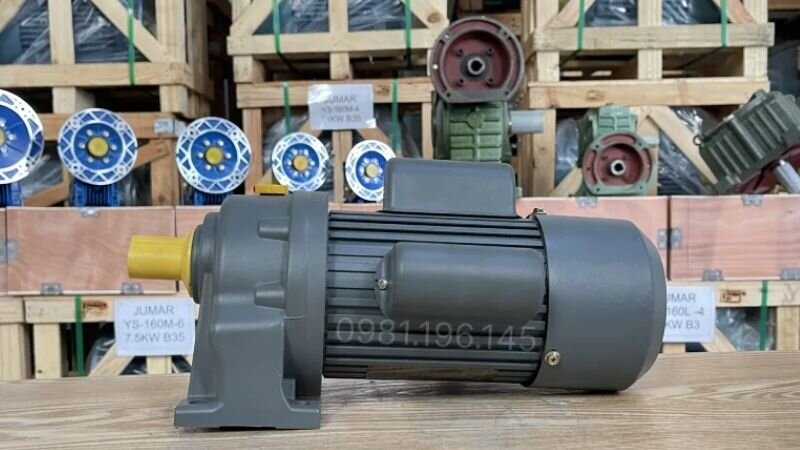 Động cơ giảm tốc là một thiết bị tích hợp giữa động cơ điện và hộp giảm tốc