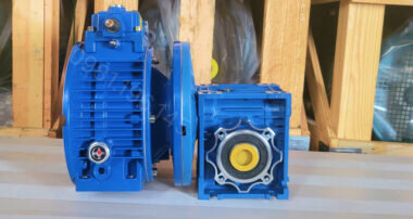 Hộp giảm tốc 2 cấp UDL 2.2kW - NMRV 75