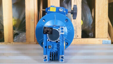Hộp giảm tốc 2 cấp UDL 2.2kW - NMRV 75