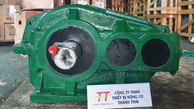 Hộp số ZQ 1000