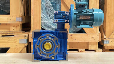 Motor giảm tốc 2 cấp NMRV 75 - 150