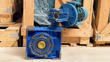 Motor giảm tốc 2 cấp NMRV 75 - 110