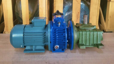 Motor giảm tốc 2 cấp UDL 0.37kW - WPDO 60