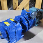Motor giảm tốc 2 cấp UDL 0.37kW - R37