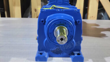 Motor giảm tốc 2 cấp UDL 0.37kW - R37
