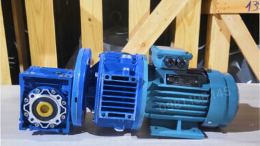 Motor giảm tốc 2 cấp UDL 0.8kW - NMRV 63