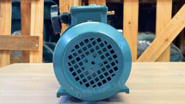 Motor giảm tốc 2 cấp UDL 0.37kW - WPDS 60