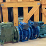 Motor giảm tốc 3 cấp (2 UDL 0.8kW và 1 WPDA 70)