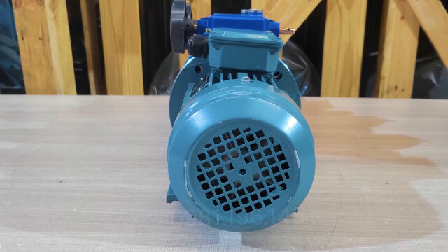 Motor giảm tốc 3 cấp (2 UDL 1.5kW và 1 Cycloid X3)