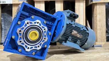 Motor giảm tốc NMRV 90 1.1kW 1.5Hp