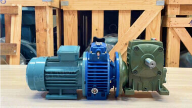 Motor giảm tốc 2 cấp UDL 0.37kW - WPDA 60