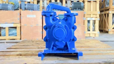 Bơm hút chân không 3.7kW 5Hp góc nhìn đầu bơm