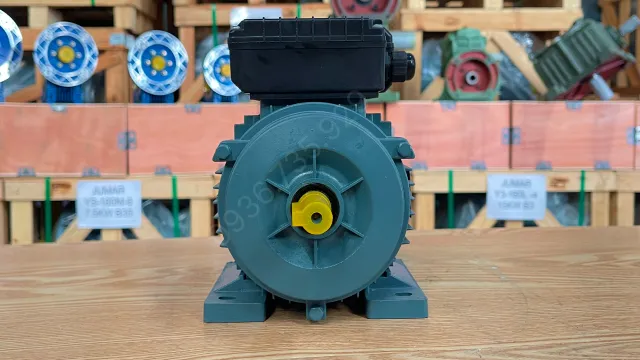 Động cơ điện 1 pha 3.7kW 5Hp góc nhìn chính diện trục