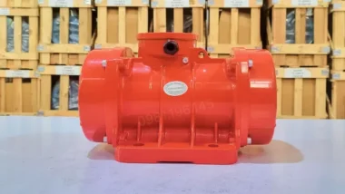 Góc nhìn mặt sau Động cơ rung đầm rung 1.8kW