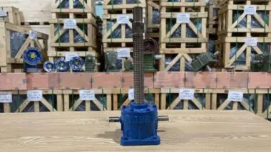 Hộp giảm tốc vít me mặt trước