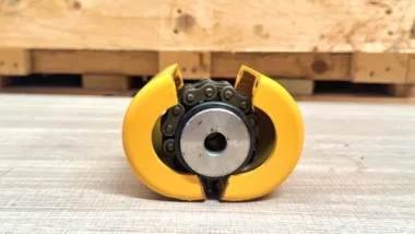 Góc mở bên trong Khớp nối xích KC4014 cho thấy bộ xích và bánh xích bên trong