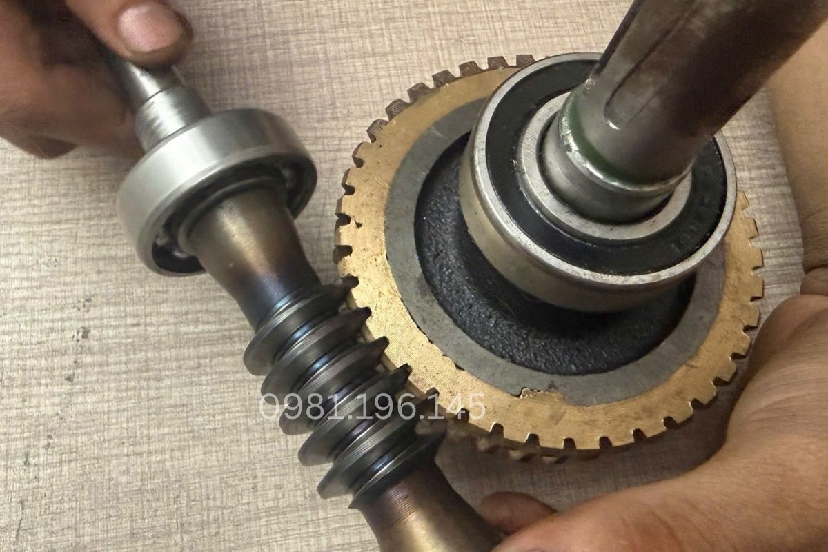 Kiểm tra kỹ thuật bánh răng hộp giảm tốc
