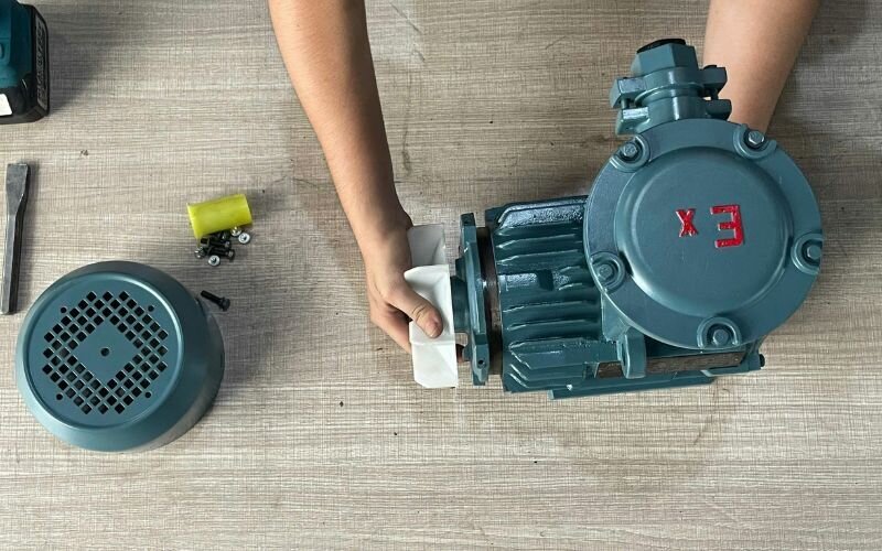 Lắp rotor vào