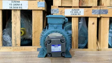 Góc nhìn mặt trước Máy bơm dầu thủy lực 1.1kW 1.5Hp cho thấy rõ cụm bơm và cổng kết nối