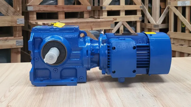 Motor giảm tốc tải nặng trục vuông góc S 1