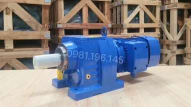 Motor giảm tốc tải nặng trục thẳng R 2.2kW 3Hp