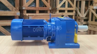 Motor giảm tốc tải nặng trục thẳng R 55kW 75Hp 2