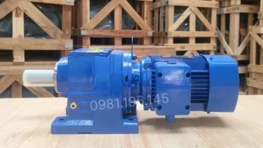 Motor giảm tốc tải nặng trục thẳng R 7.5kW 10Hp 1