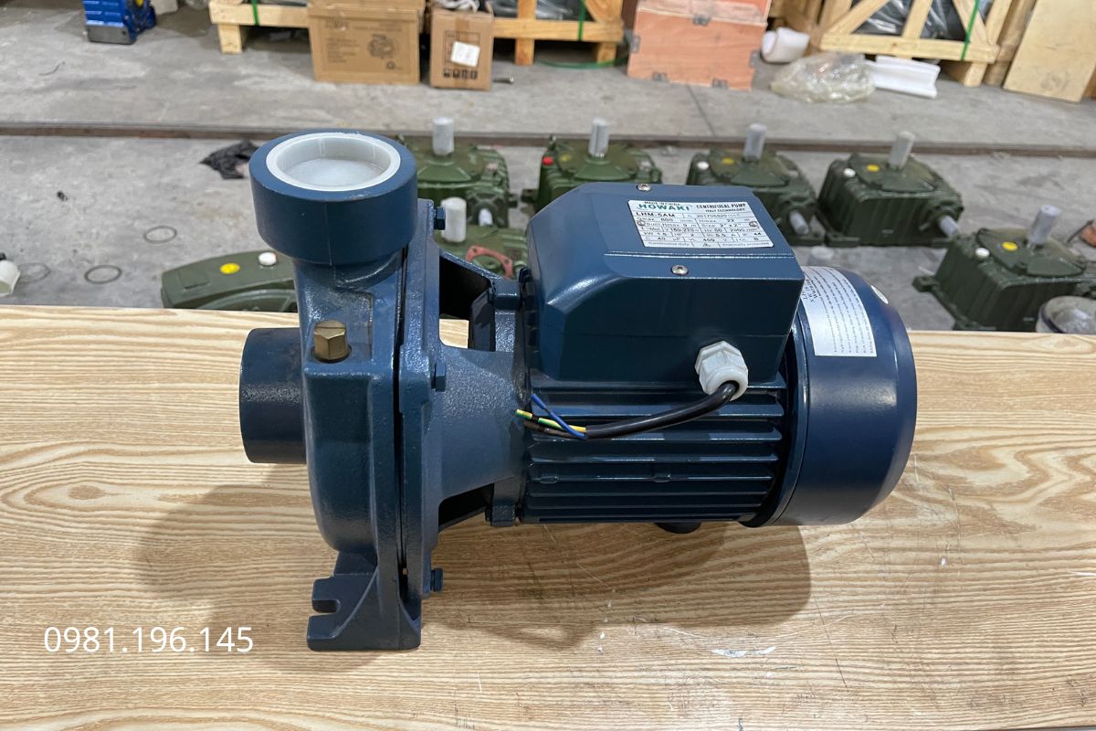 Máy bơm đã cấp điện nhưng không khởi động, cần kiểm tra motor và tụ điện