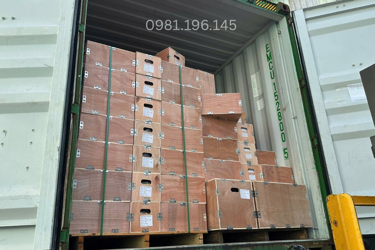 Nhập kho motor giảm tốc Hà Thanh Motor